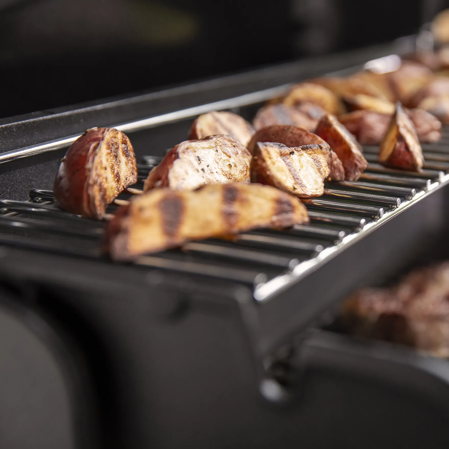 Genesis E-315 Gas Grill (Liquid Propane)