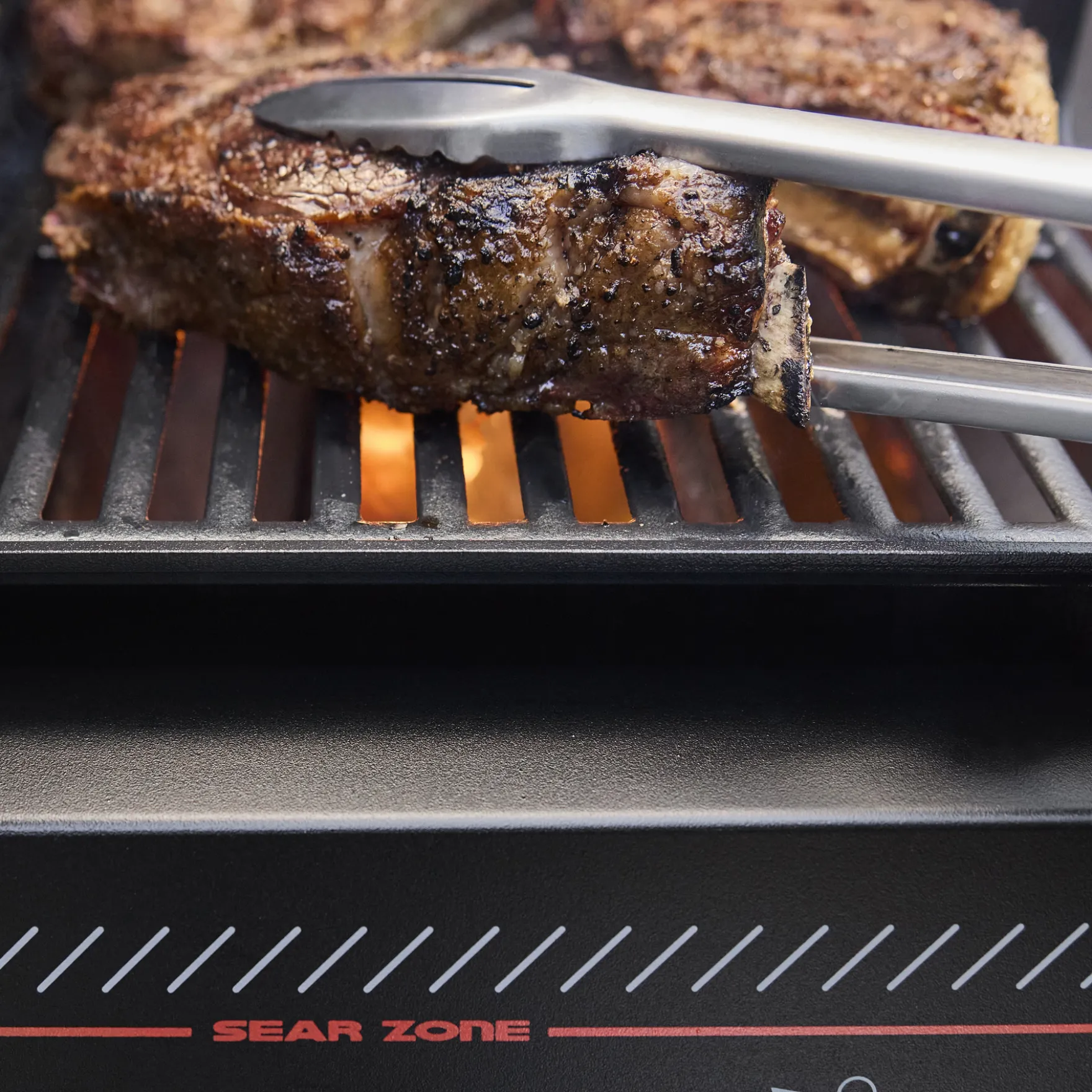 Genesis® E-330 Gas Grill Stealth® Edition (Natural Gas)