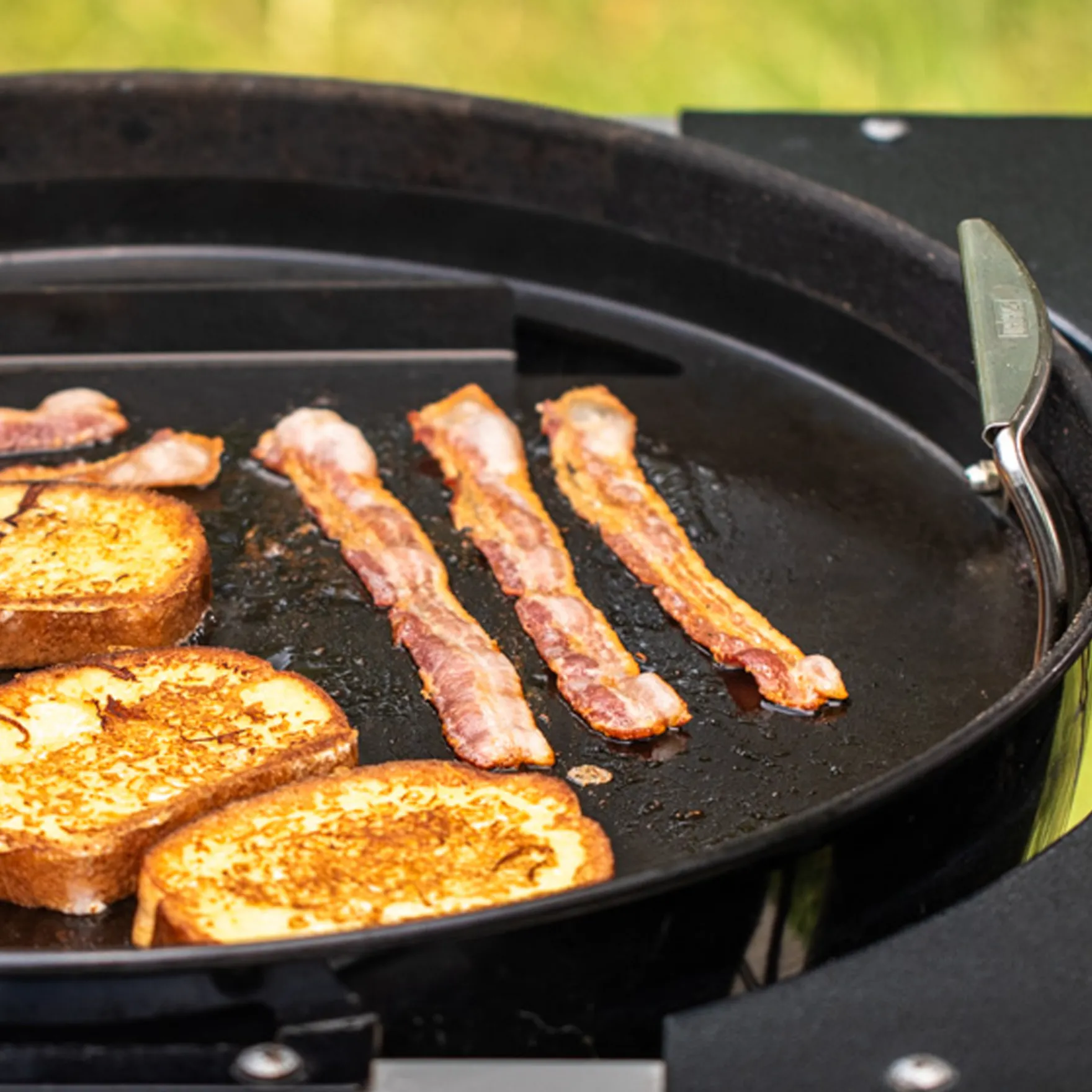 Rust-Resistant 22" Round Griddle Insert