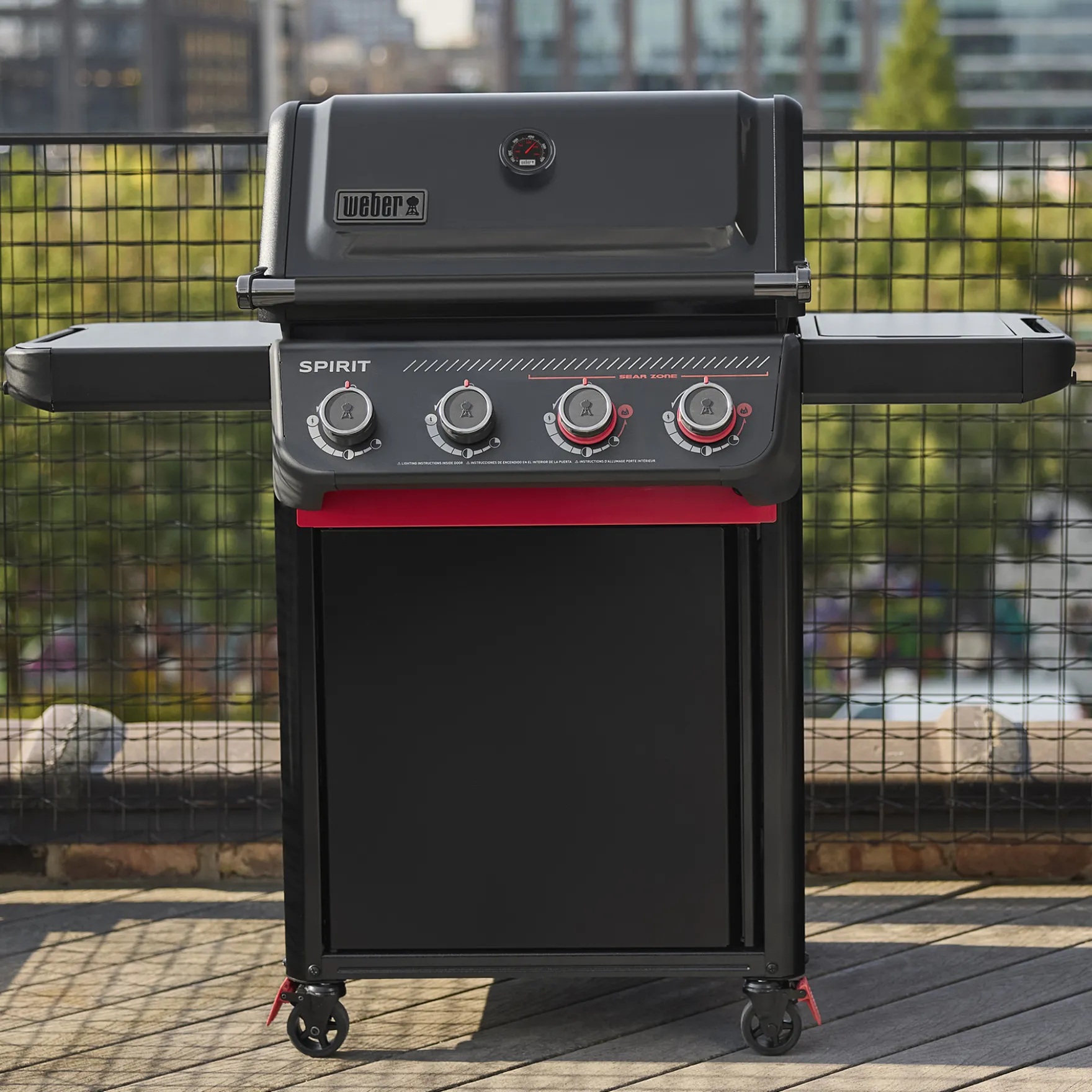 Spirit® E-425C Gas Grill Stealth® Edition (Natural Gas)