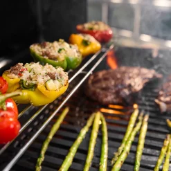 Spirit® E-425C Gas Grill Stealth® Edition (Liquid Propane)