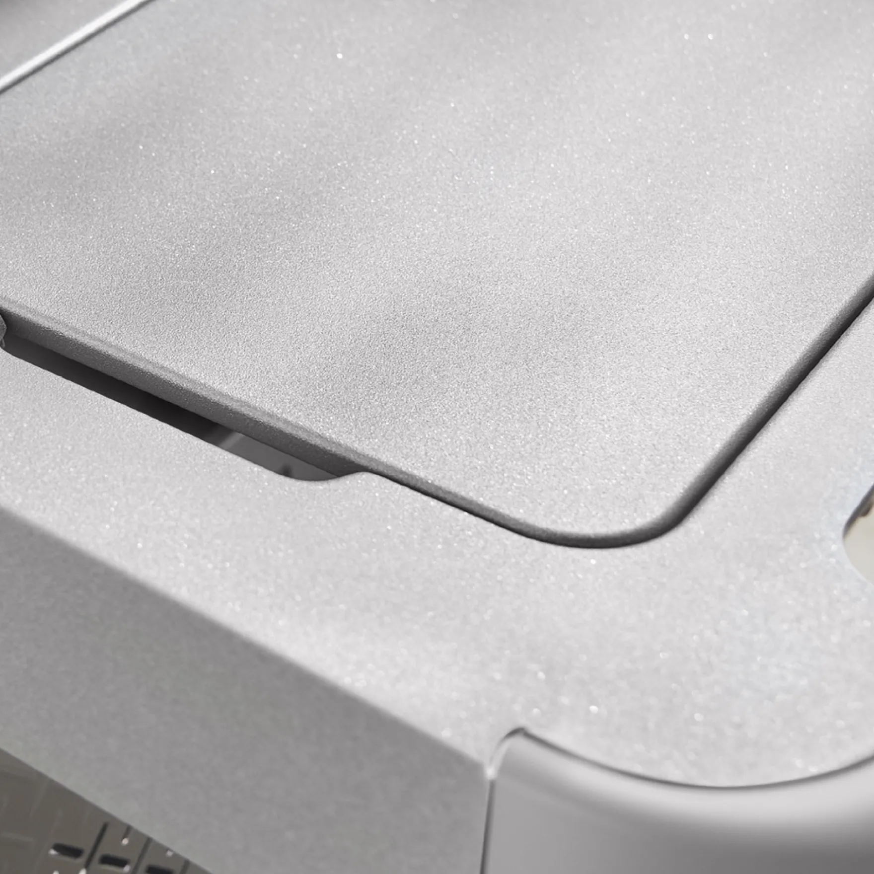 Spirit® E-425C Gas Grill Titanium Edition (Liquid Propane)