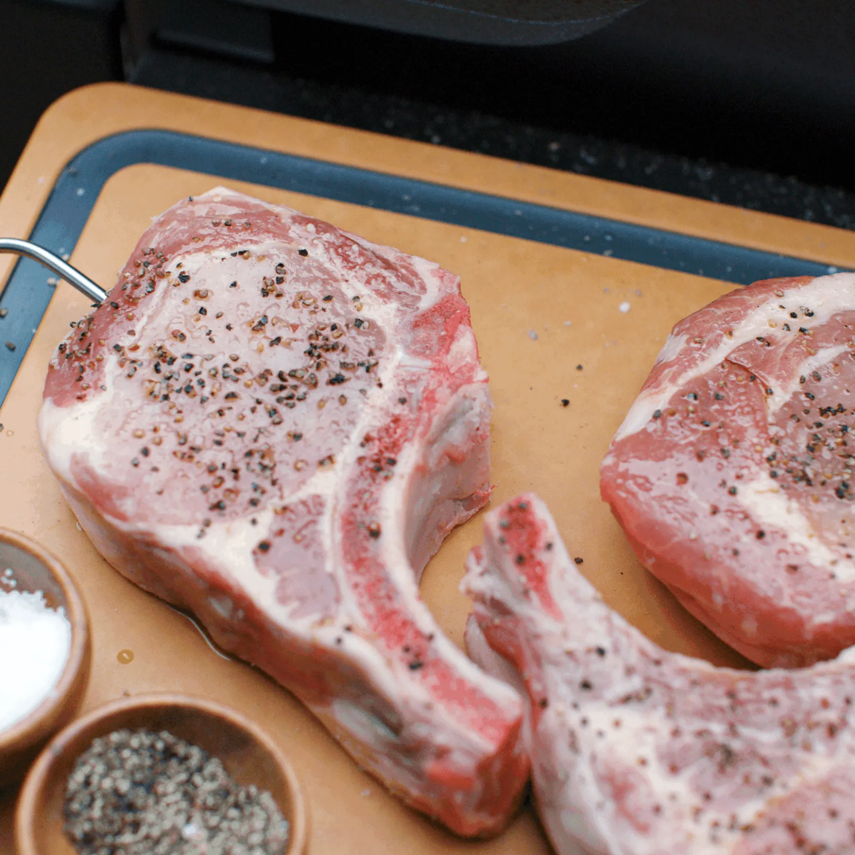 Spirit EX-325s Smart Grill (Natural Gas)