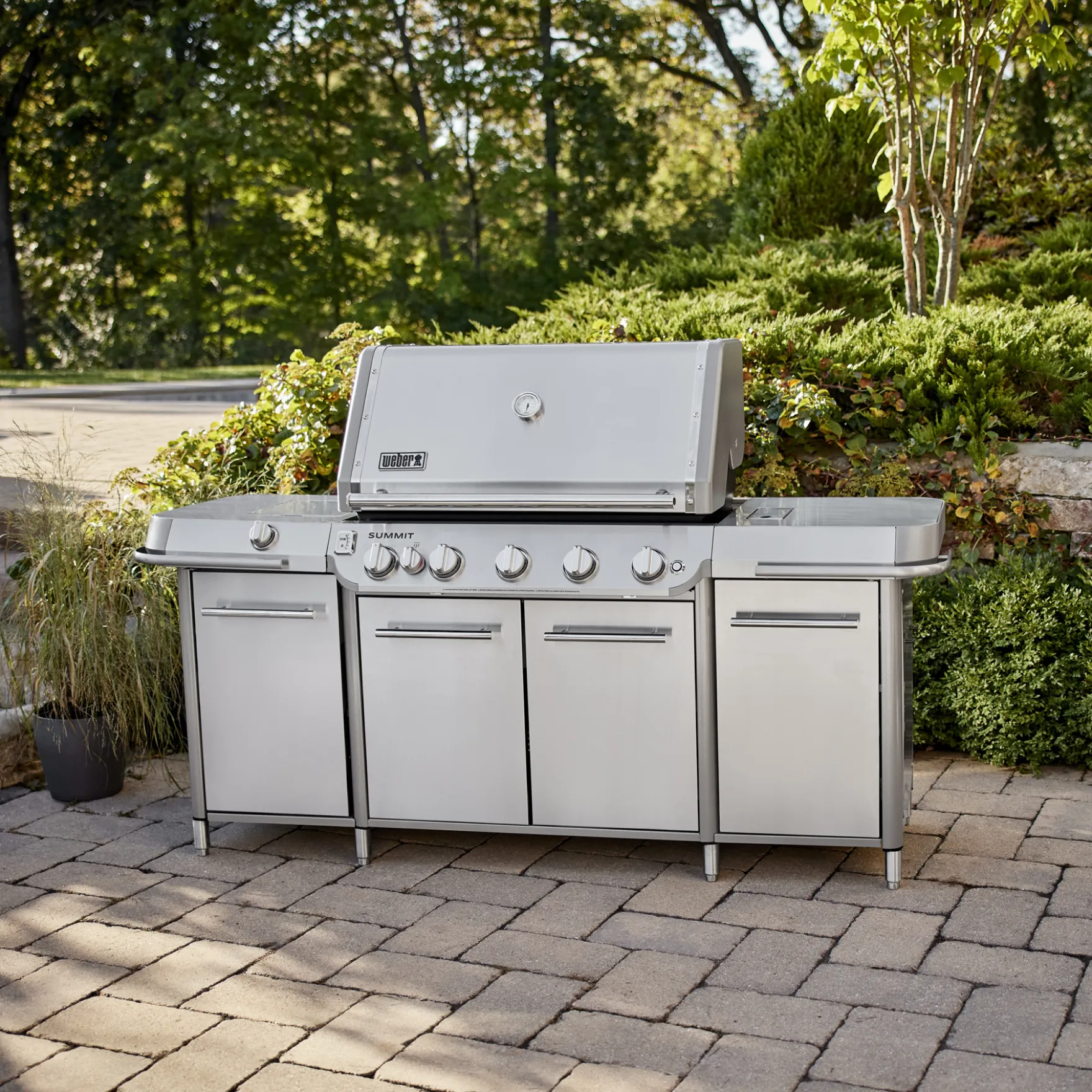 Summit® GC38 S Grill Center (Natural Gas)