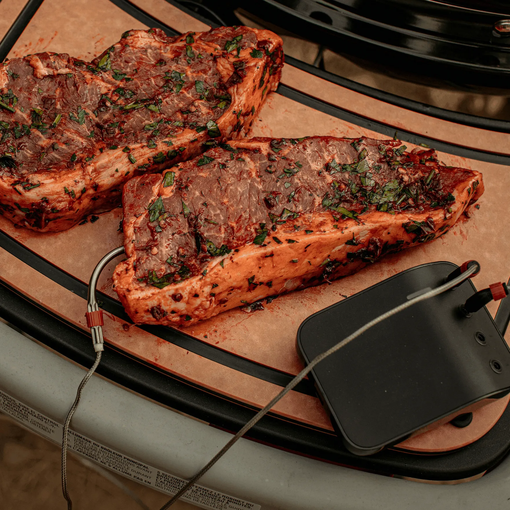 Weber Traveler Reversible Prep & Serve Board